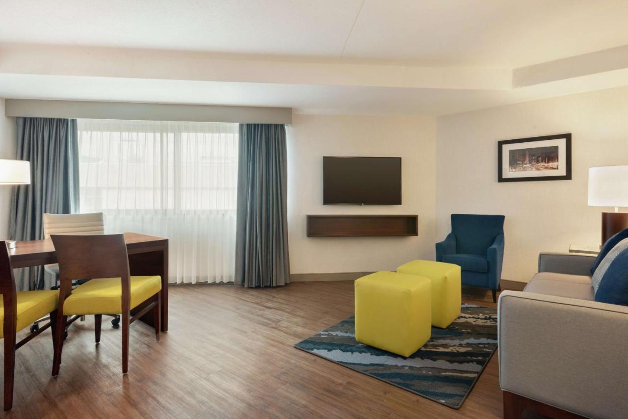 Embassy Suites By Hilton Indianapolis Downtown Dış mekan fotoğraf