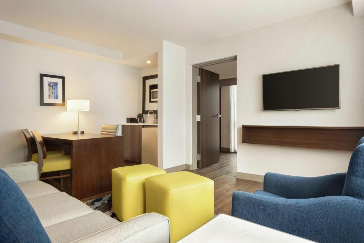 Embassy Suites By Hilton Indianapolis Downtown Dış mekan fotoğraf