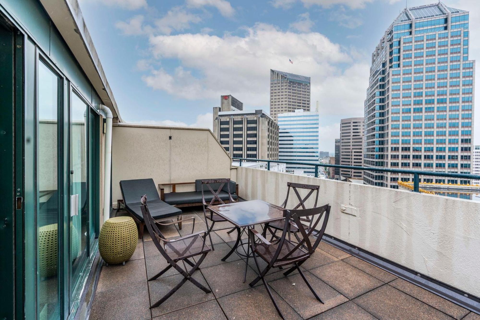 Embassy Suites By Hilton Indianapolis Downtown Dış mekan fotoğraf